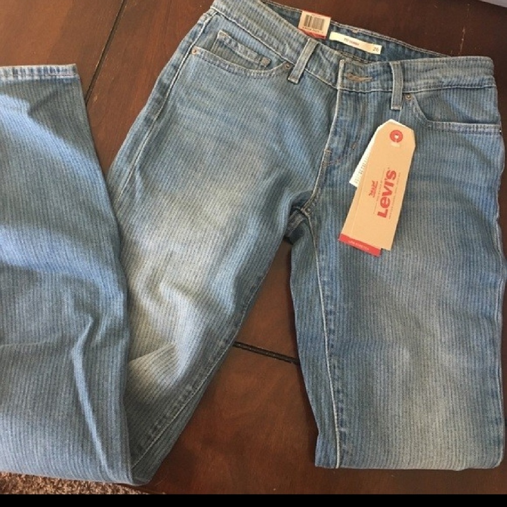 Levis 711 26L pinstripe